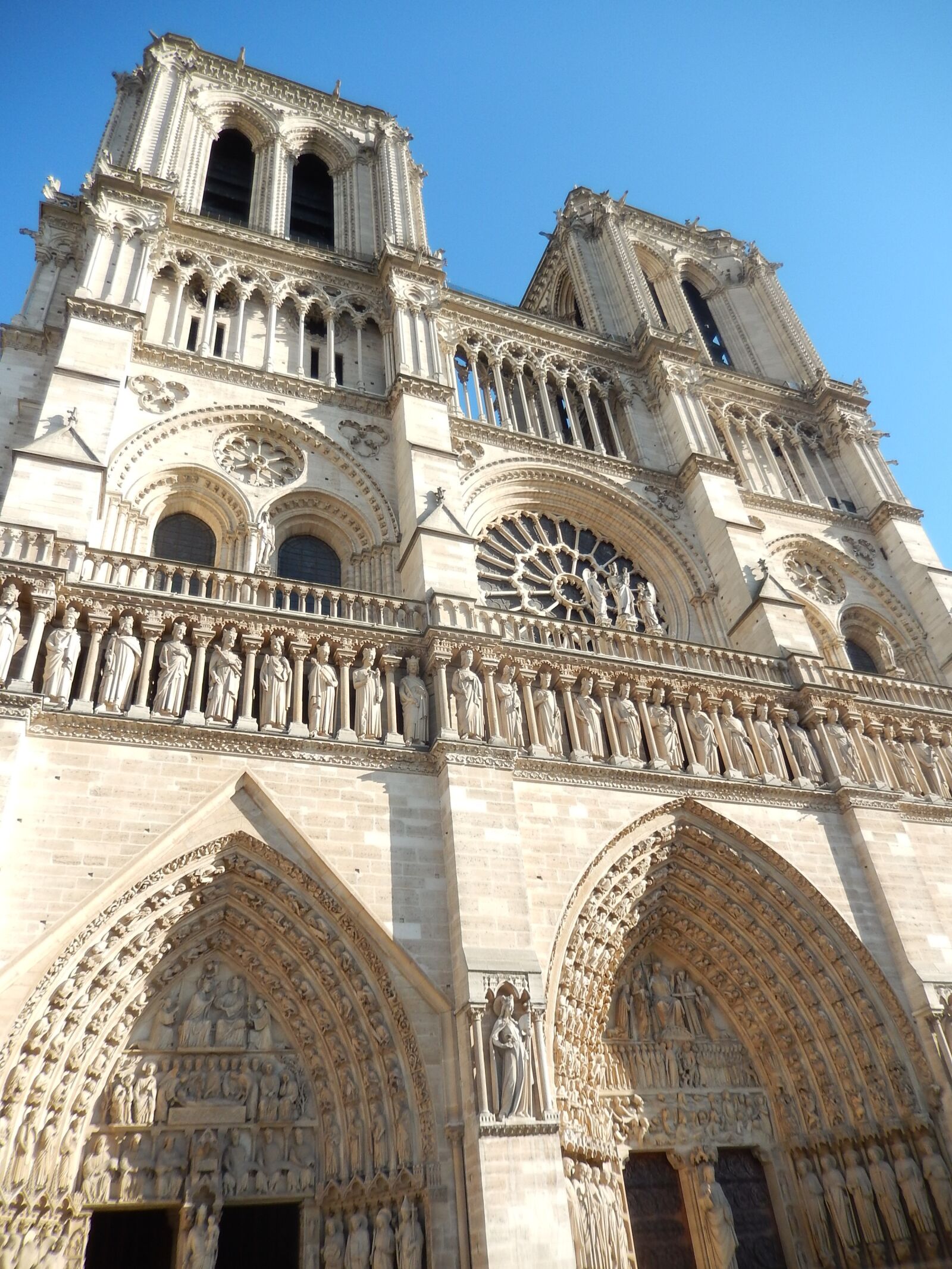 Nikon Coolpix S9500 sample photo. Our lady of paris photography