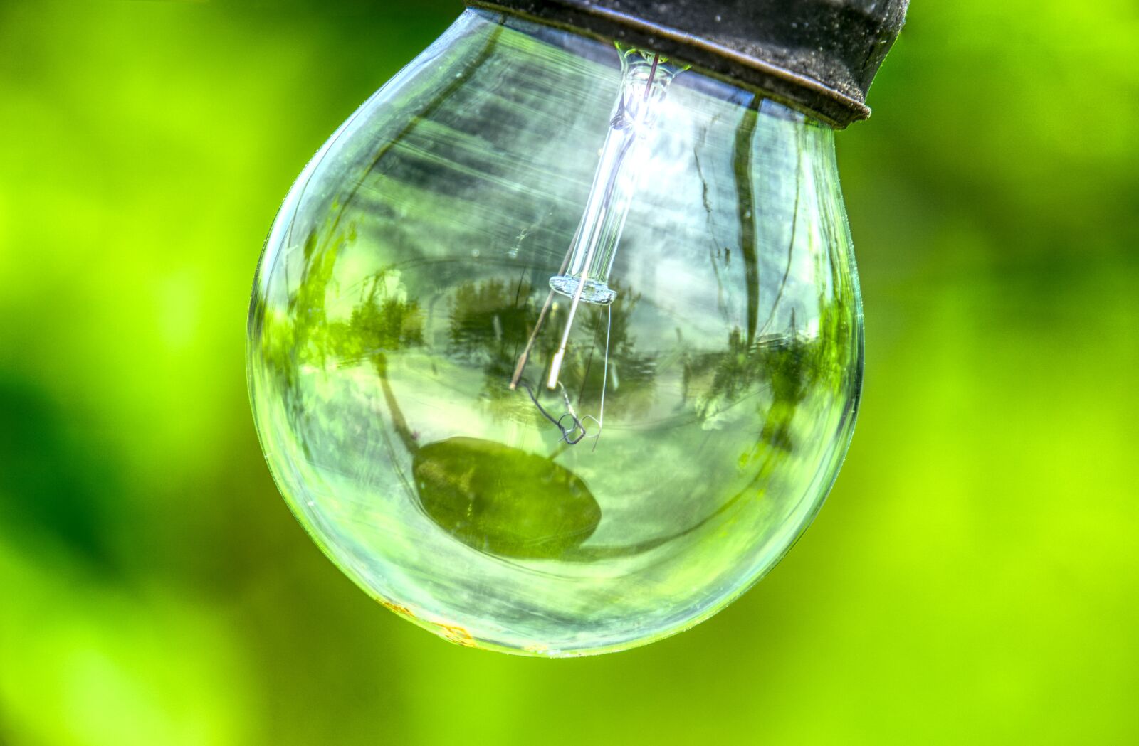 Sony a6000 sample photo. Light bulb, glow wire photography