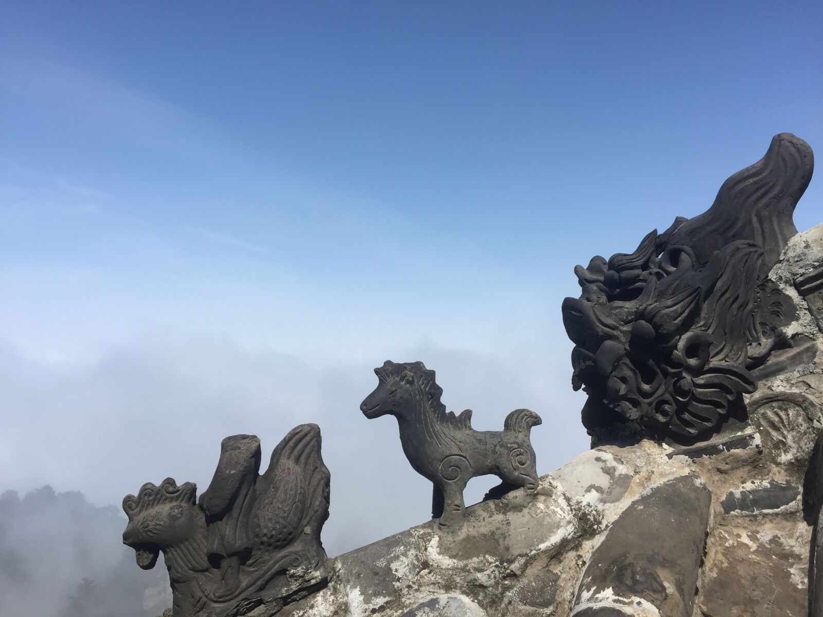 iPhone 6 back camera 4.15mm f/2.2 sample photo. Wudang mountains, shiyan hubei photography