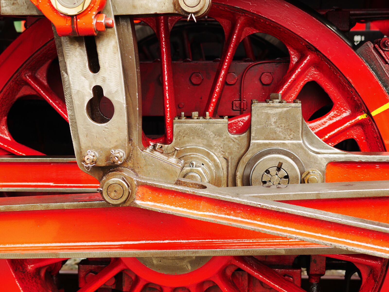 Panasonic Lumix DMC-GH3 sample photo. Steam locomotive, kuppelrad, spoke photography