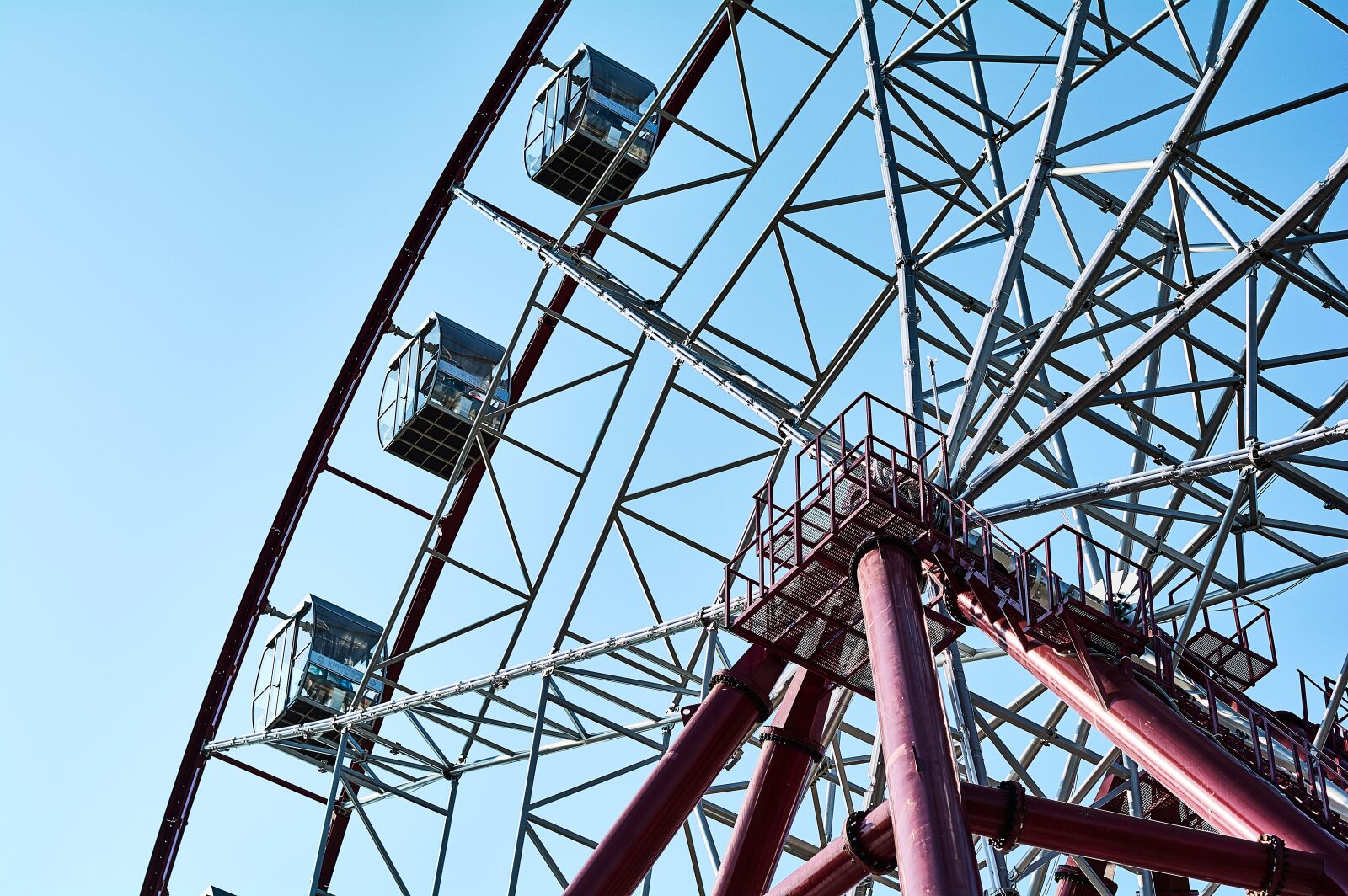 Nikon AF-S Nikkor 50mm F1.4G sample photo. Ferris wheel, construction, attraction photography