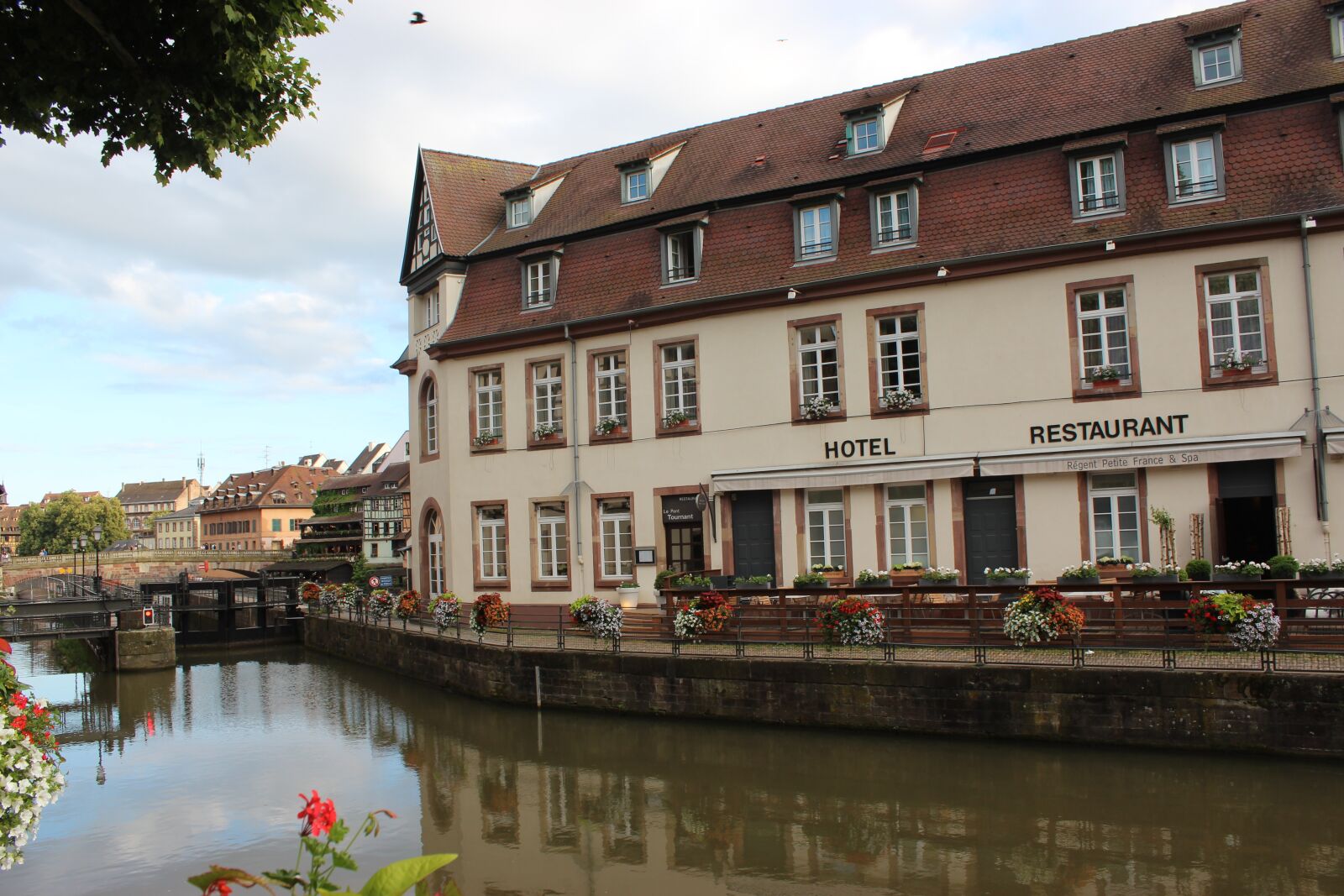 Canon EOS 600D (Rebel EOS T3i / EOS Kiss X5) sample photo. Strasbourg, france, building photography