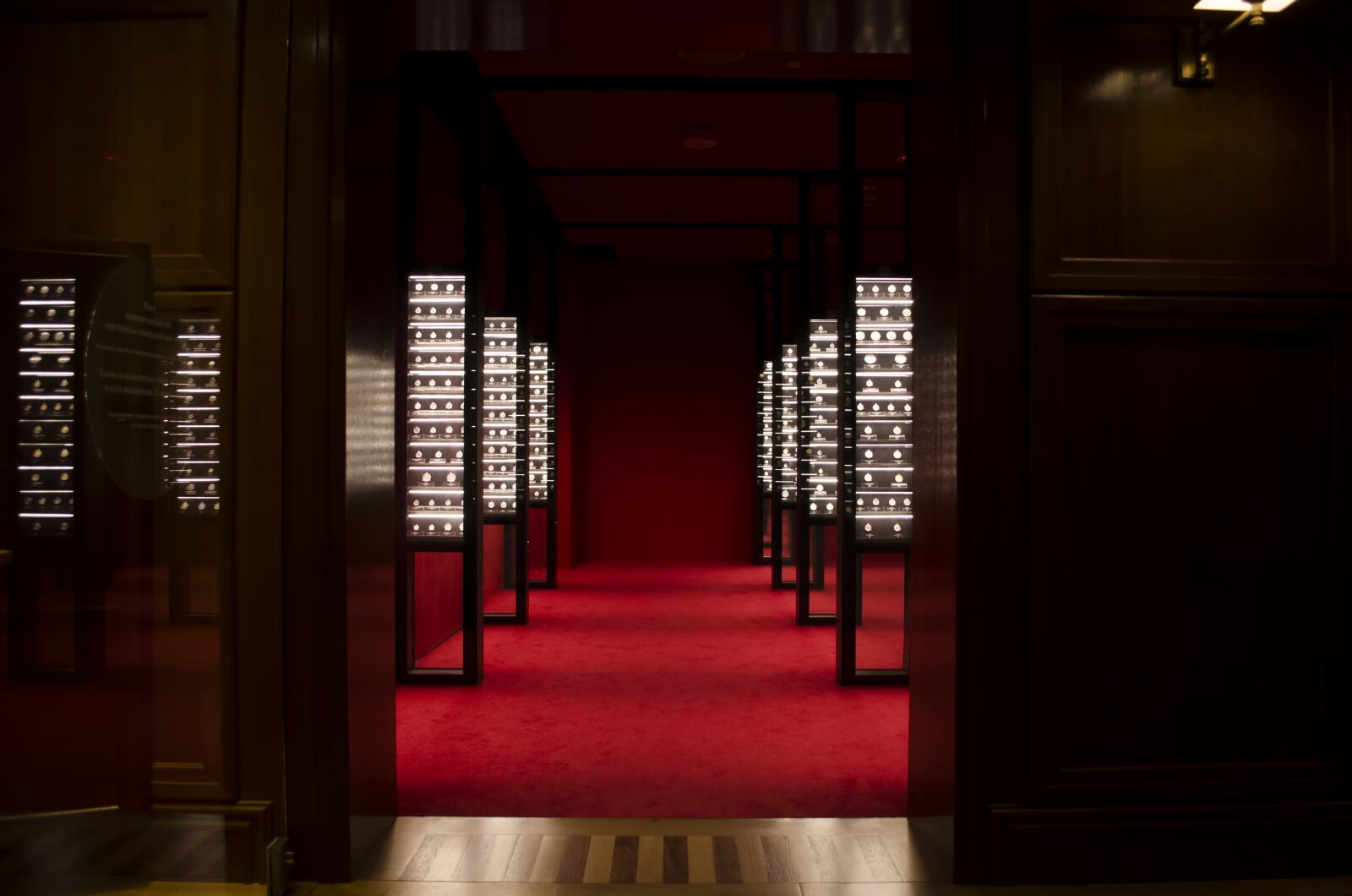 Nikon D5100 sample photo. The museum, the interior photography