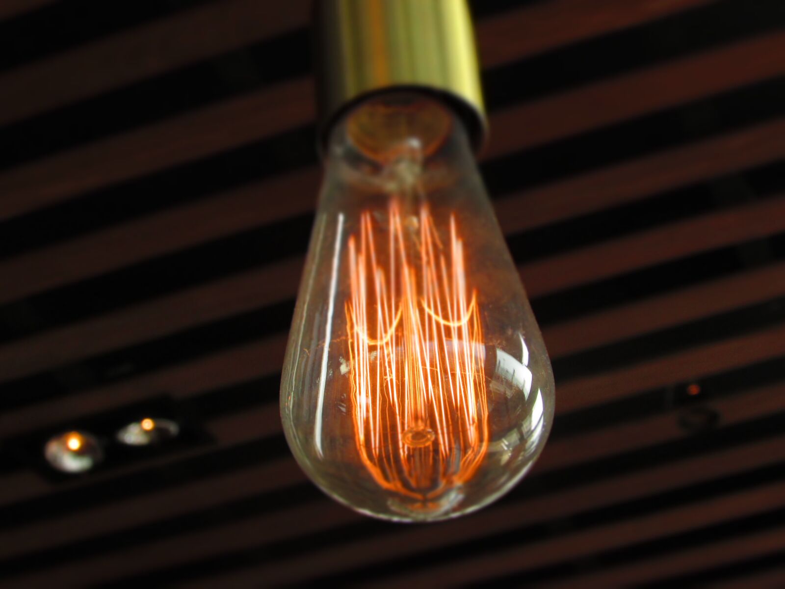 Canon PowerShot SX500 IS sample photo. Ceiling, lamp, lamp photography