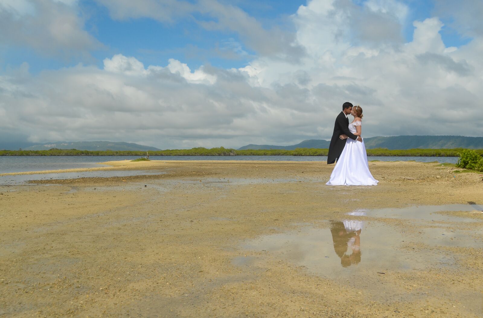 Nikon D3100 sample photo. Water, sand, beach photography