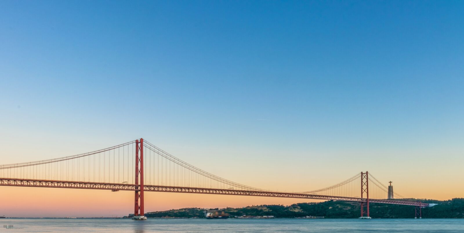 Canon EOS 200D (EOS Rebel SL2 / EOS Kiss X9) sample photo. Bridge april 25, lisbon photography