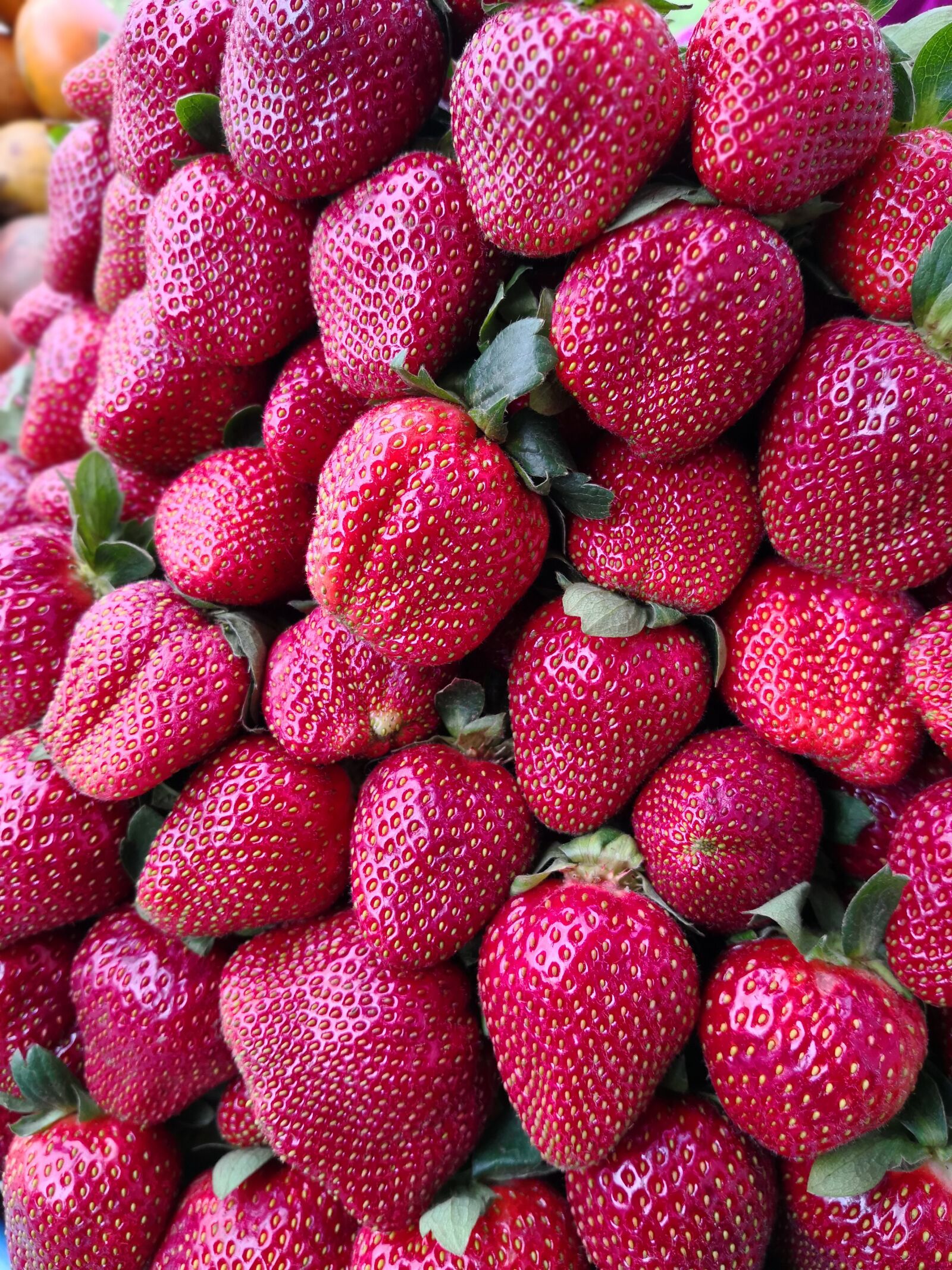 HUAWEI Mate 10 Pro sample photo. Strawberries, fruit, red photography