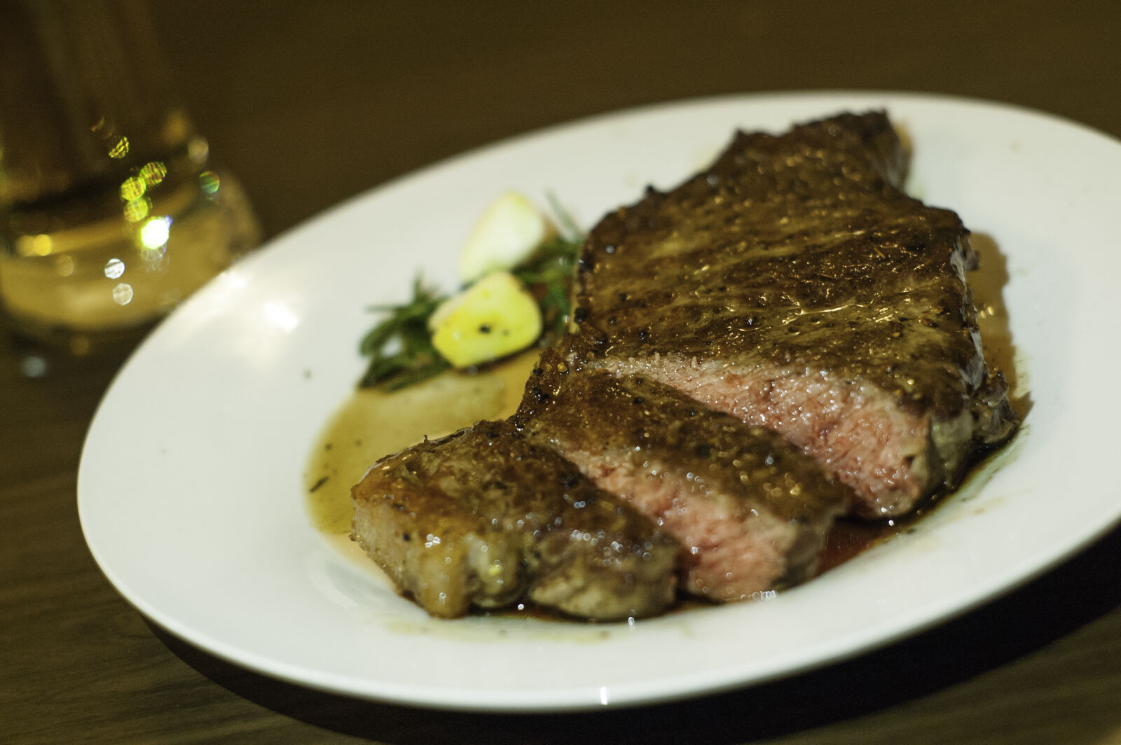 KONICA MINOLTA DYNAX 7D sample photo. Dinner, food, meat, steak photography