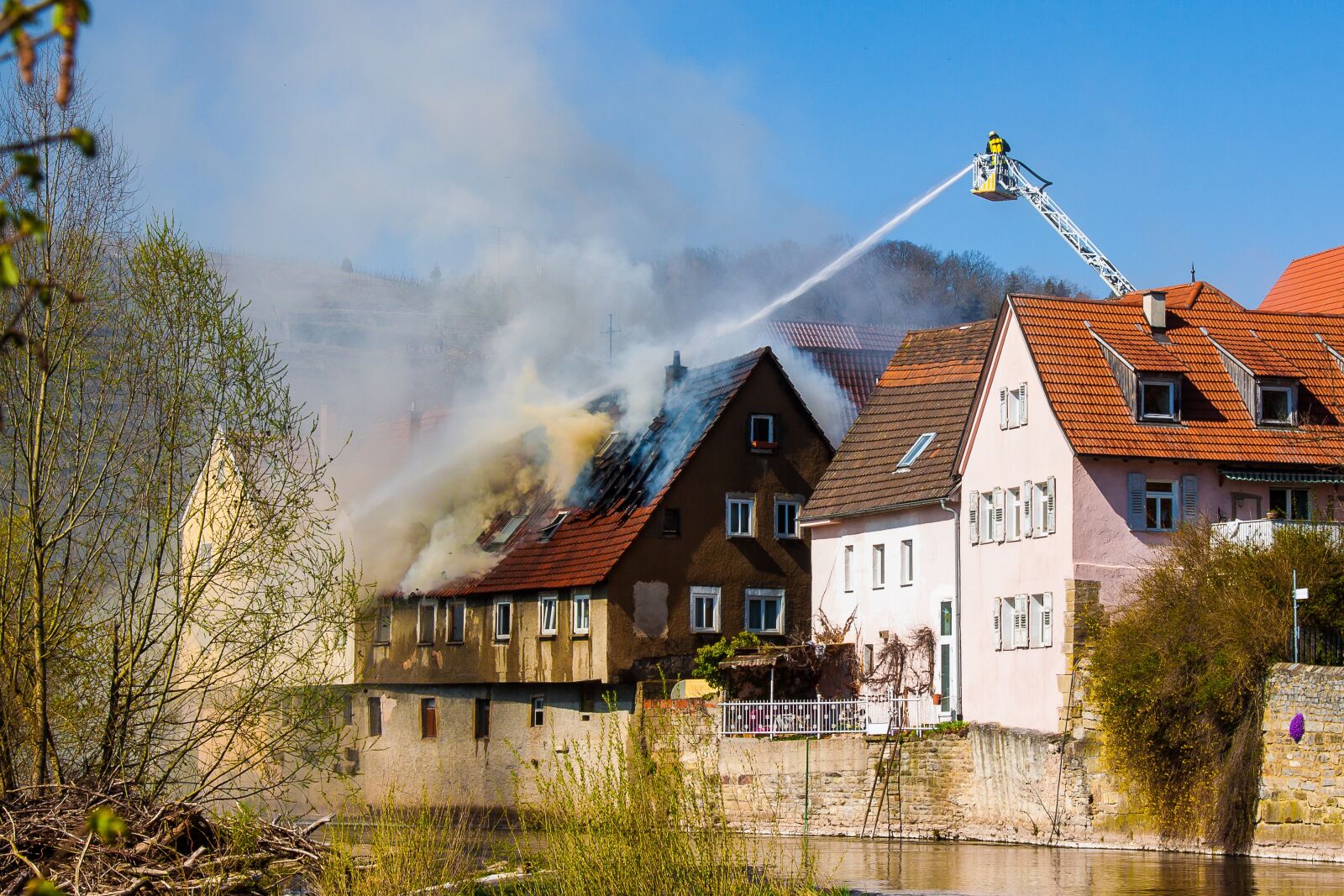 Canon EOS 50D + Canon EF 24-105mm F4L IS USM sample photo. Smoke, fire, brand photography