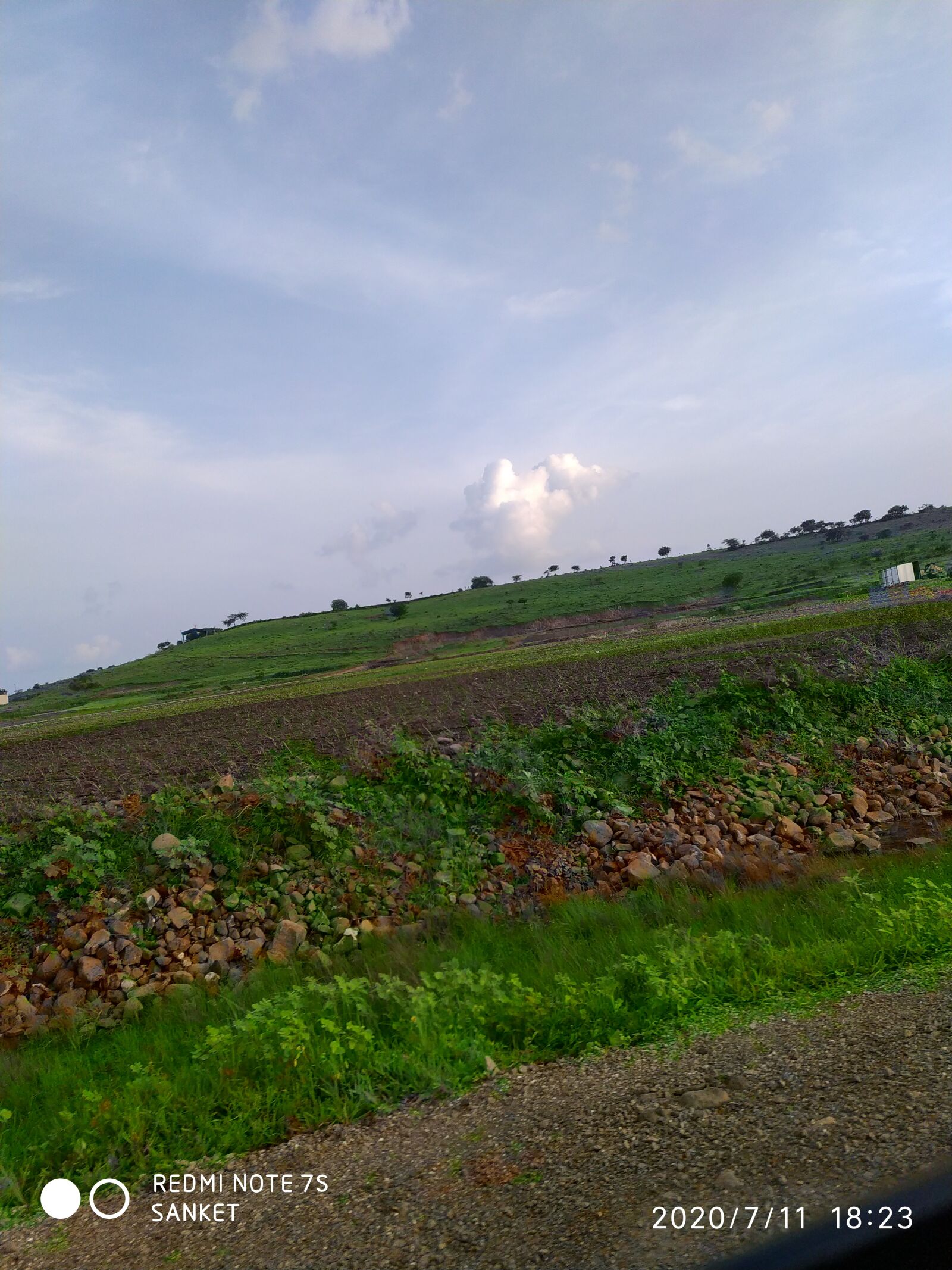 Xiaomi Redmi Note 7S sample photo. Nature, sky, farm photography
