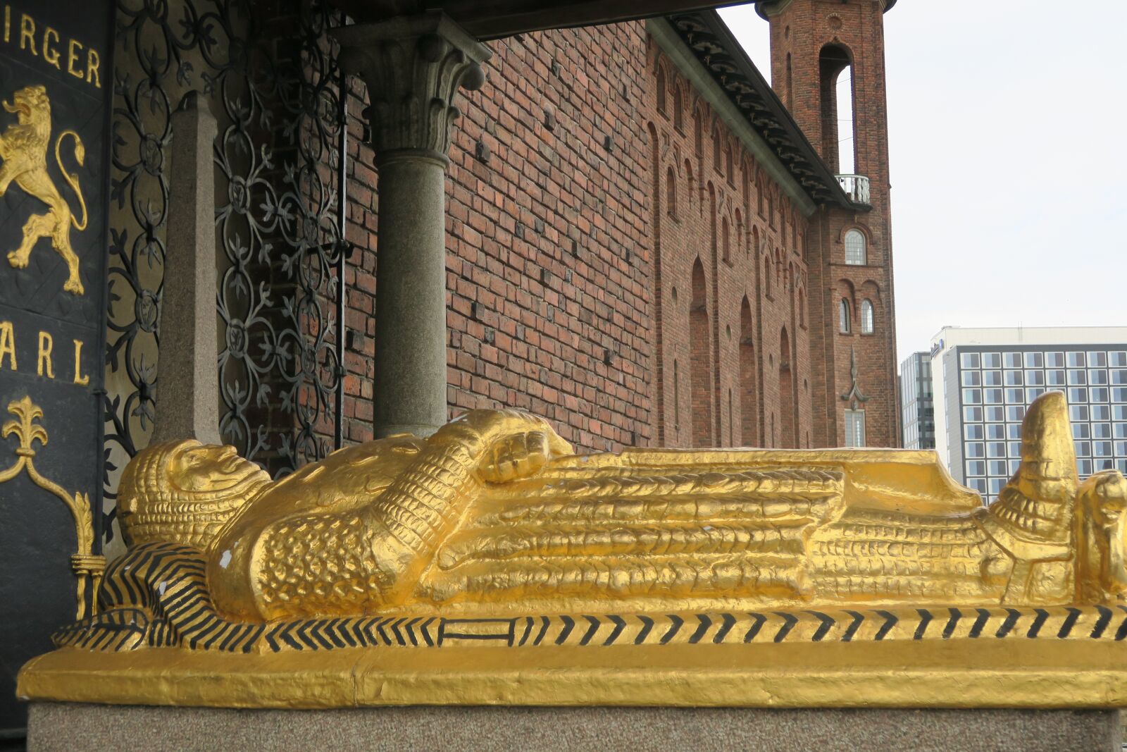 Canon PowerShot G7 X sample photo. Stockholm, sweden, tomb photography