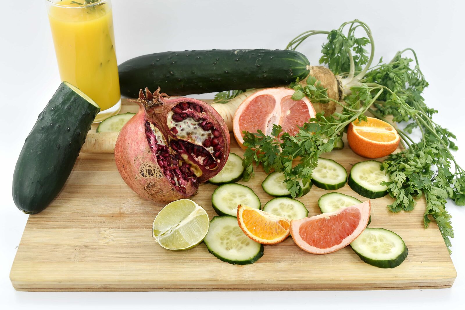 Nikon D5500 sample photo. Cucumber, fruit juice, mandarin photography