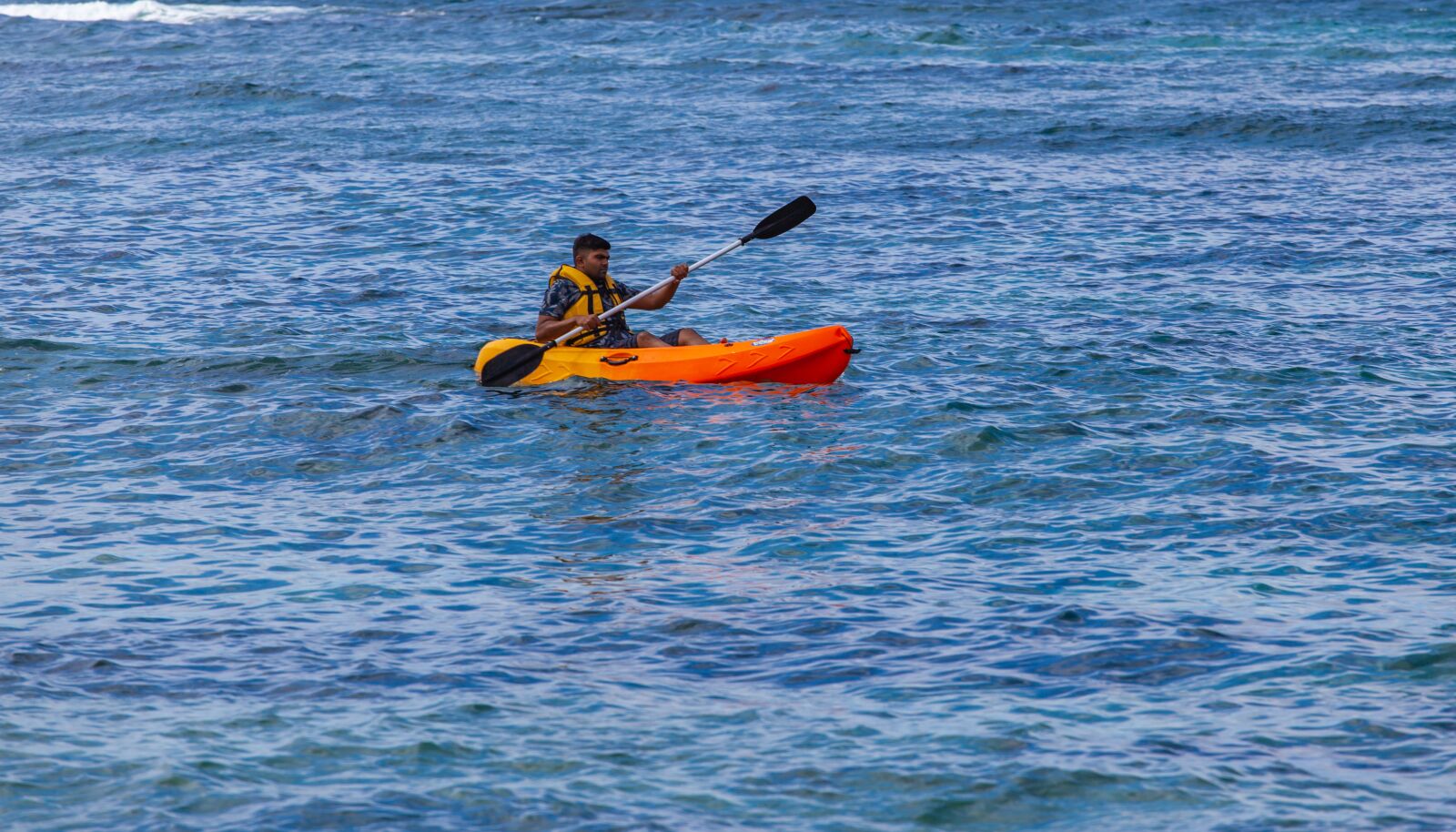 Canon EF 70-200mm F4L USM sample photo. Kayak, man, sea photography