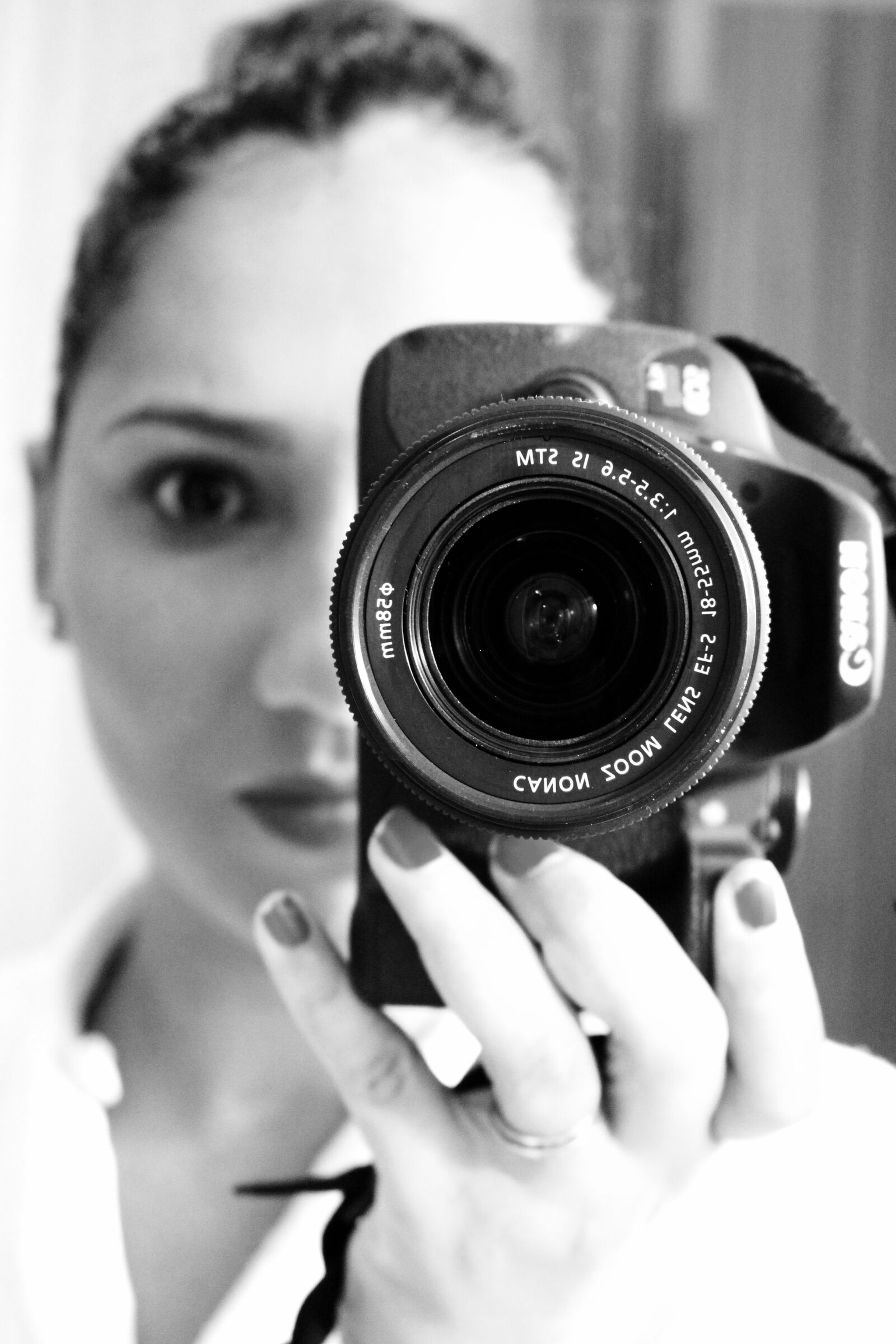 Canon EOS 700D (EOS Rebel T5i / EOS Kiss X7i) sample photo. Mirror, selfie, woman photography