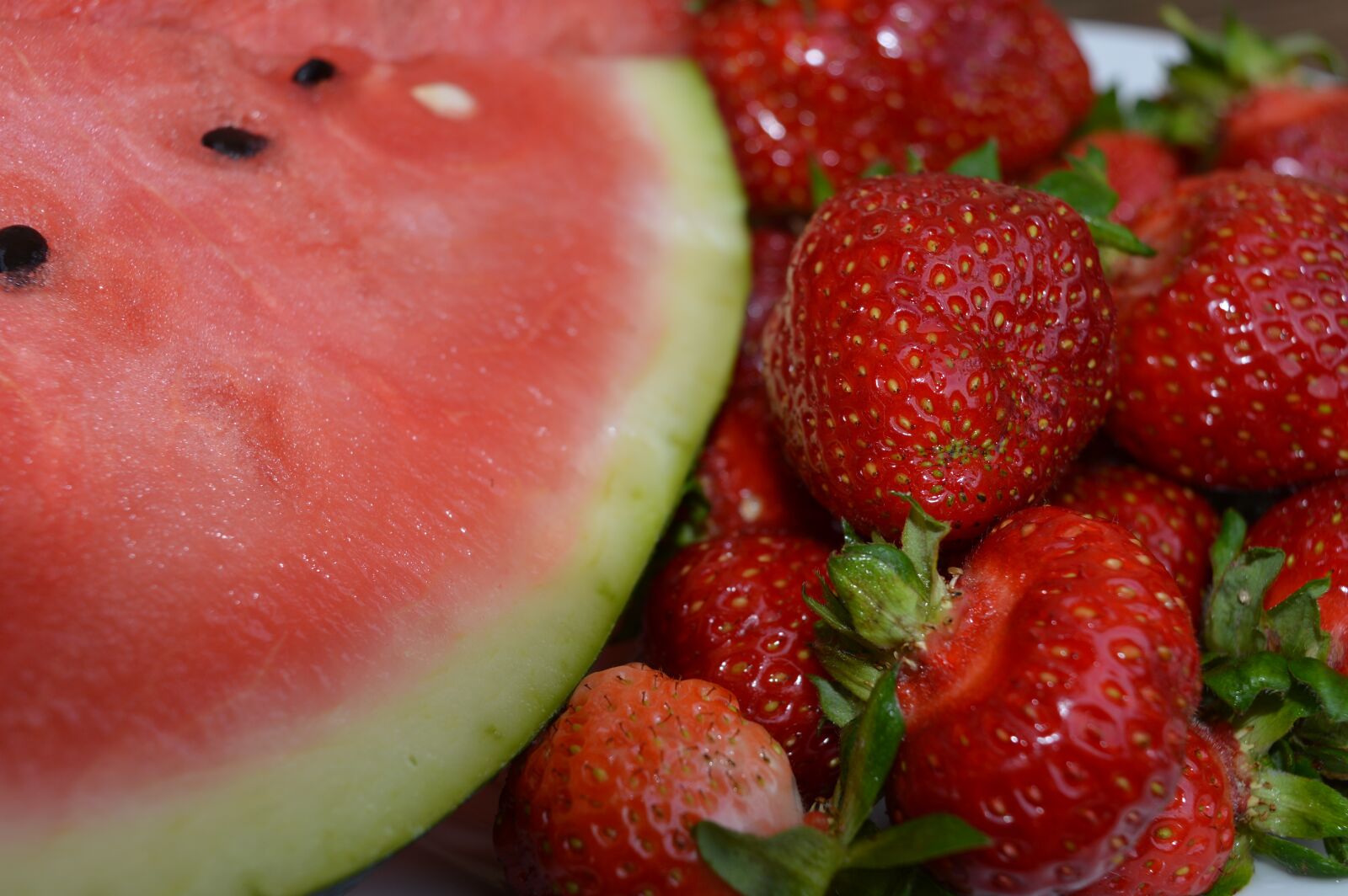 Nikon D3200 sample photo. Summer, strawberries, red photography