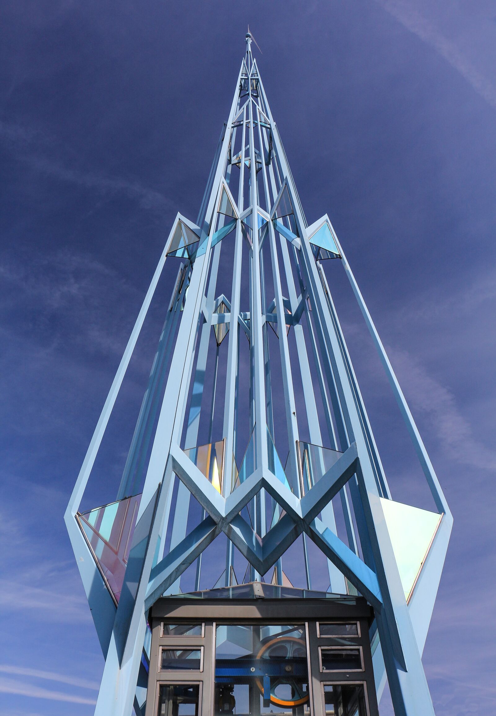 Canon EOS 700D (EOS Rebel T5i / EOS Kiss X7i) sample photo. Sky, architecture, modern photography