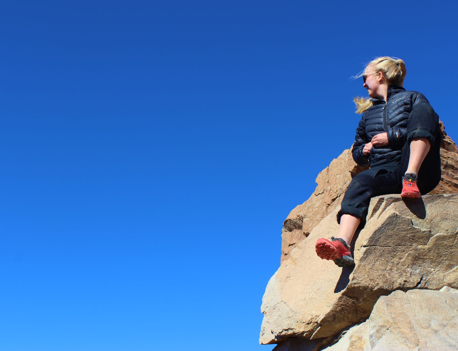 Canon EOS 600D (Rebel EOS T3i / EOS Kiss X5) sample photo. Himmel, blue sky, mountain photography