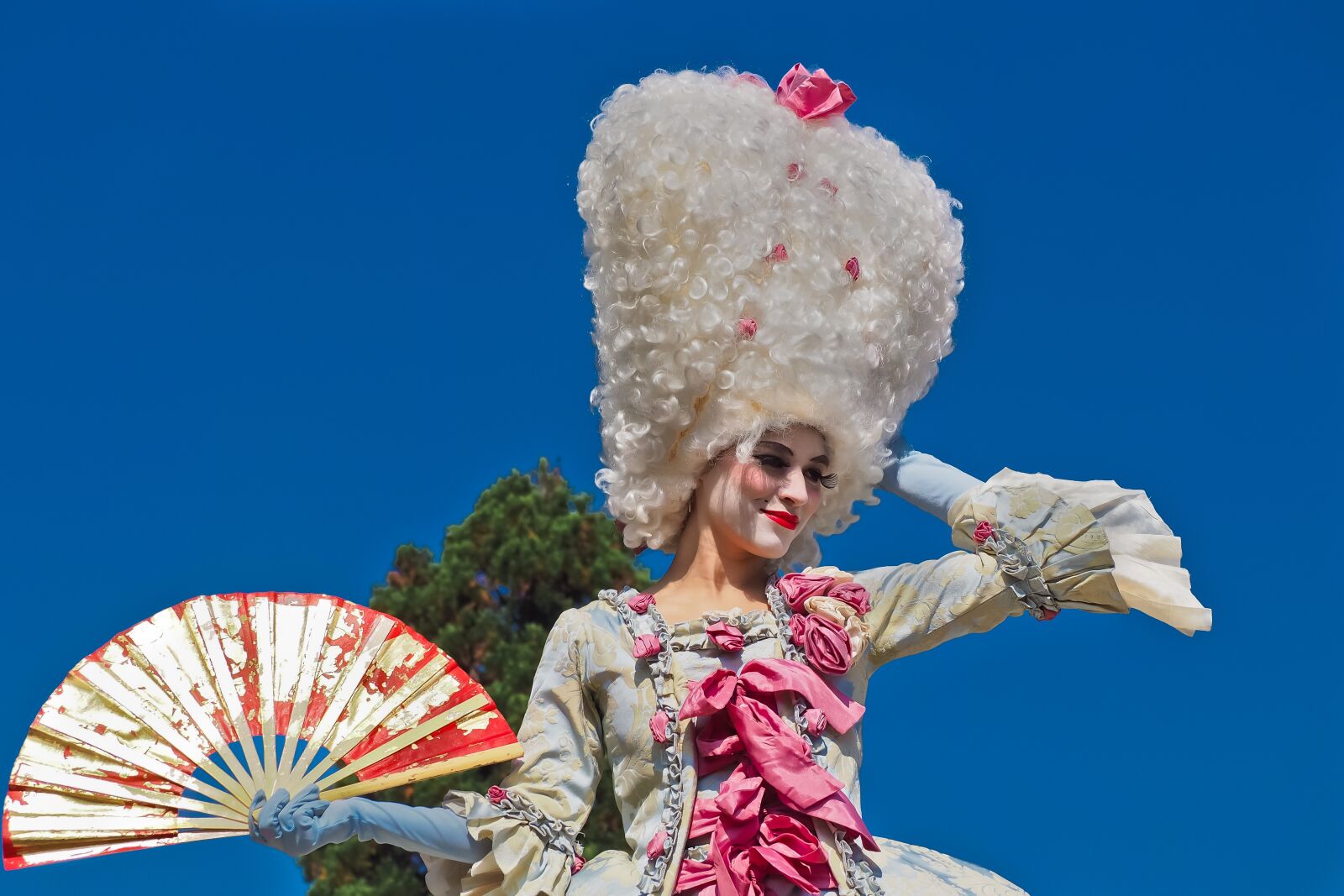 Olympus OM-D E-M10 sample photo. Costume, baroque, clothing photography