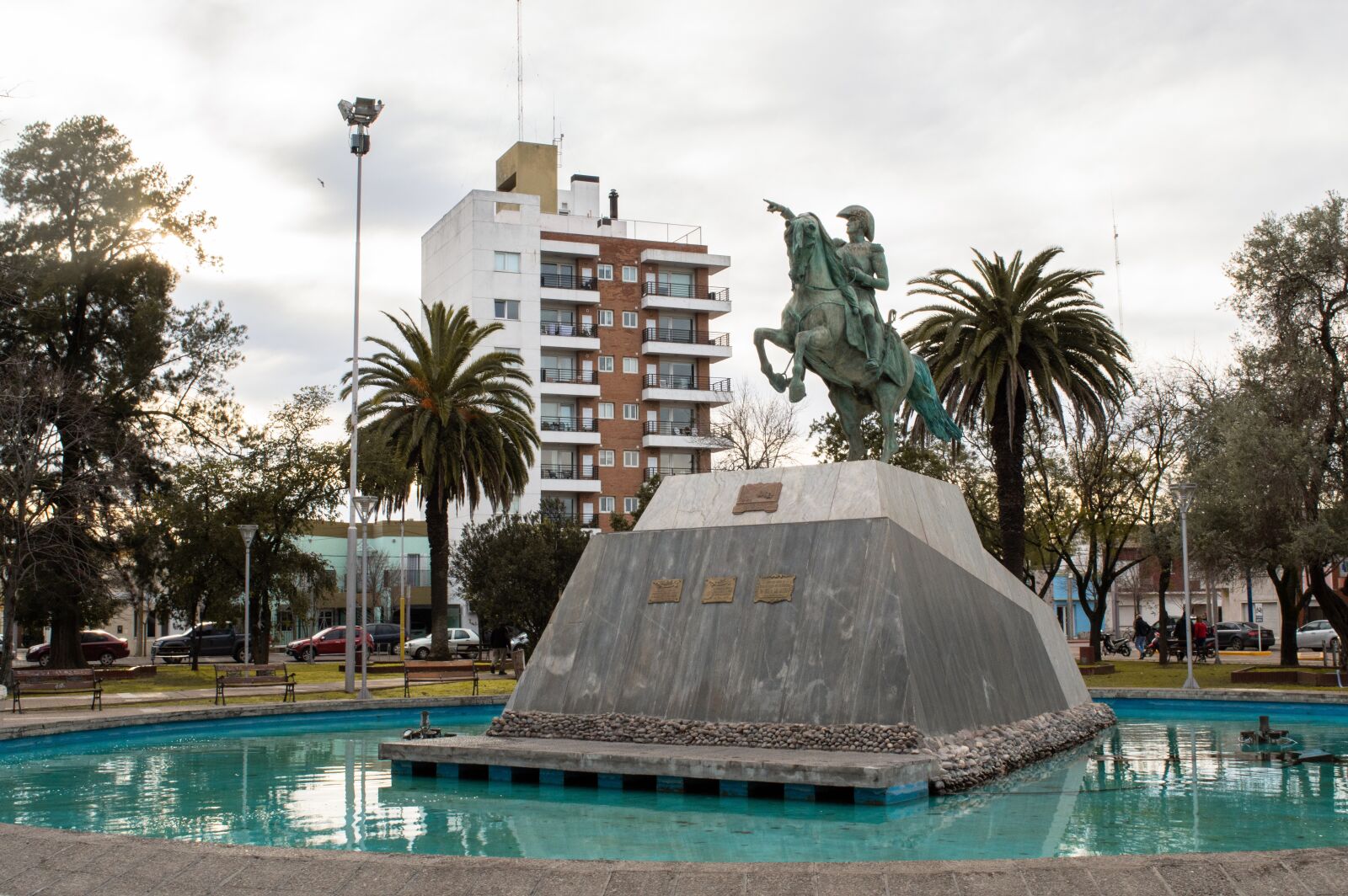 Nikon D3200 sample photo. City, plaza, center photography