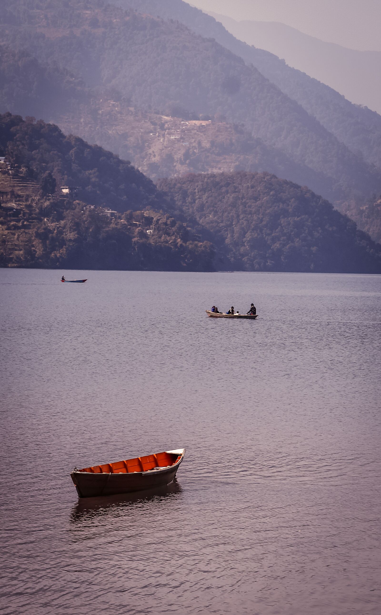 Canon EOS 200D (EOS Rebel SL2 / EOS Kiss X9) sample photo. Boat, lake, nepal photography