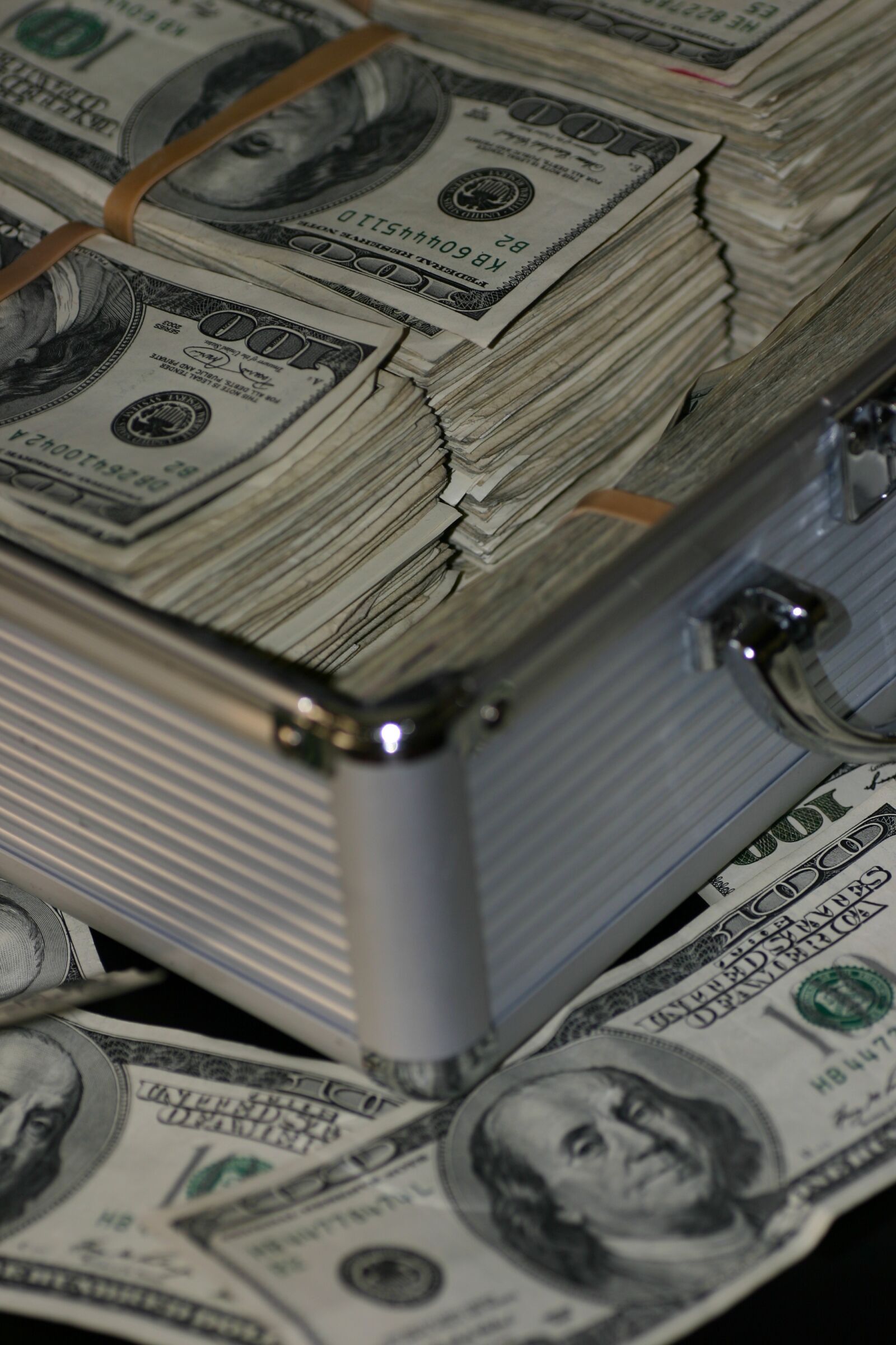Canon EOS 300D (EOS Digital Rebel / EOS Kiss Digital) sample photo. Money, dollars, success photography