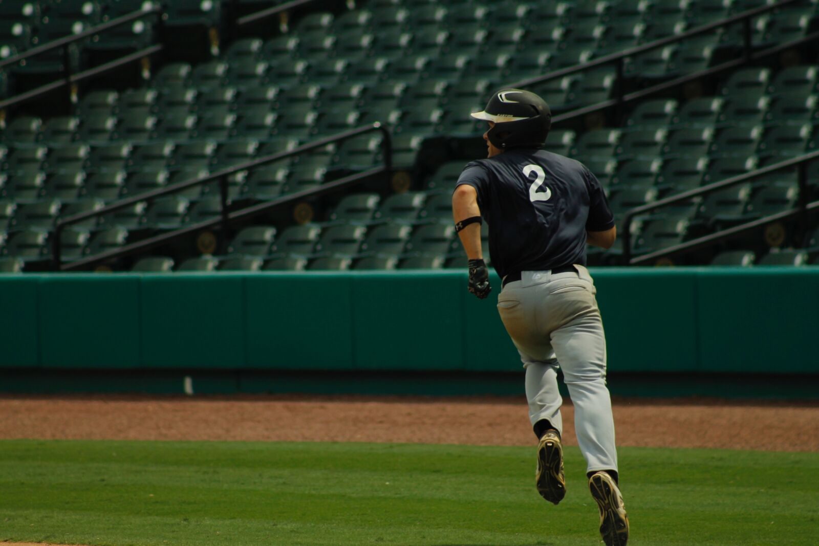 Canon EF 75-300mm f/4-5.6 sample photo. Baseball, running bases, ball photography