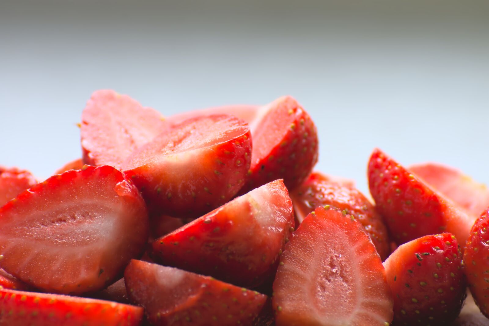 Nikon D7200 sample photo. Strawberries, eating, kitchen photography