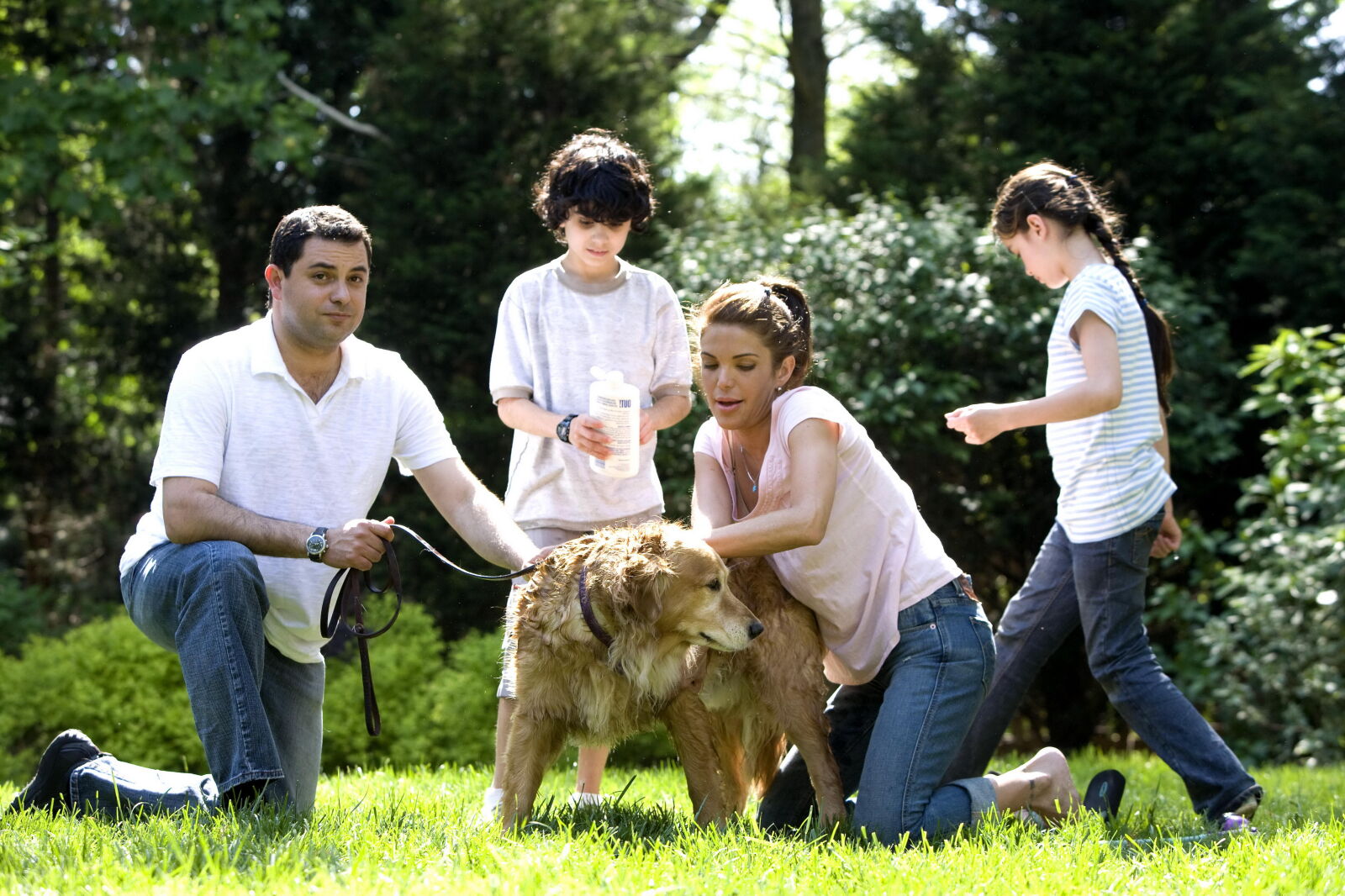 Canon EOS-1Ds Mark II sample photo. Family, washing, furry, labrador photography