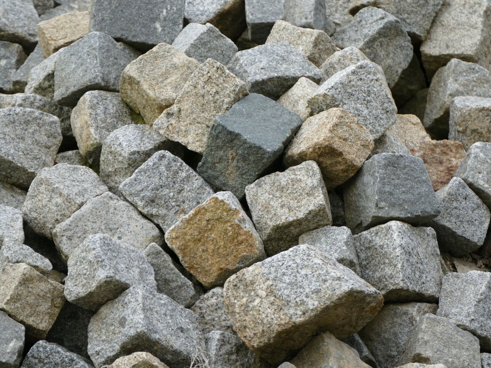 Panasonic Lumix DMC-FZ1000 sample photo. Paving stones, grey, sidewalk photography