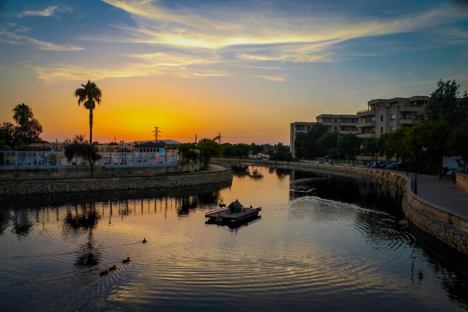 Canon EOS 100D (EOS Rebel SL1 / EOS Kiss X7) sample photo. River, bay, sunset photography