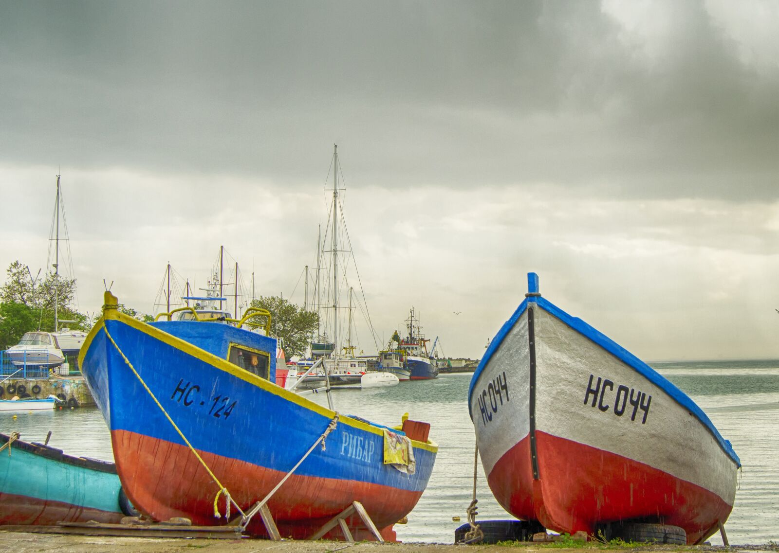 Nikon D5100 sample photo. Fishing boats, sail boats photography