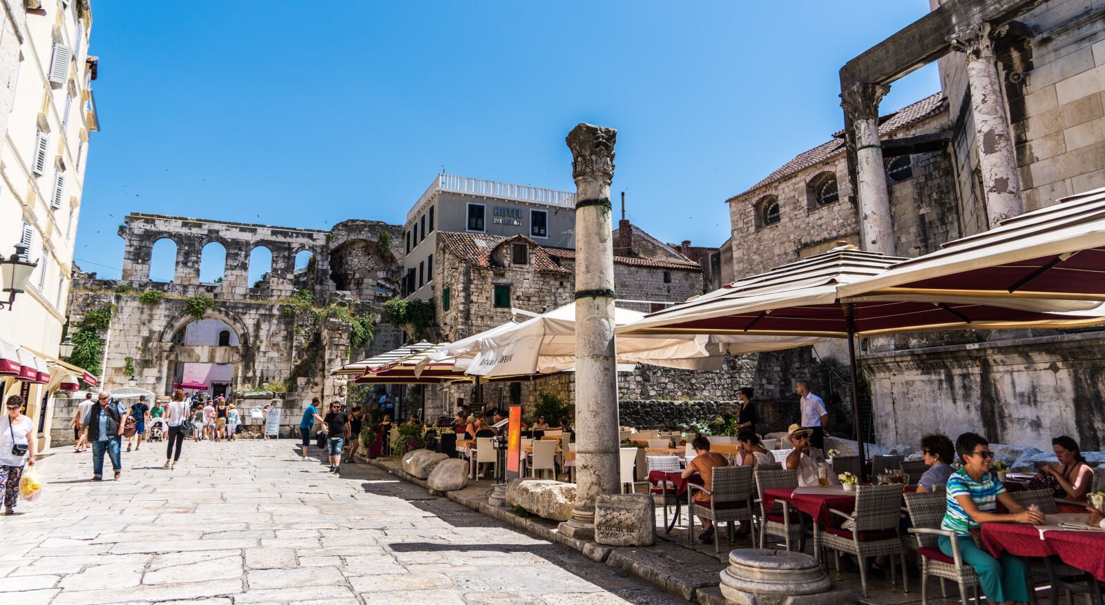 Sony a7R II + Sony FE 24-240mm F3.5-6.3 OSS sample photo. Split, croatia, architecture photography