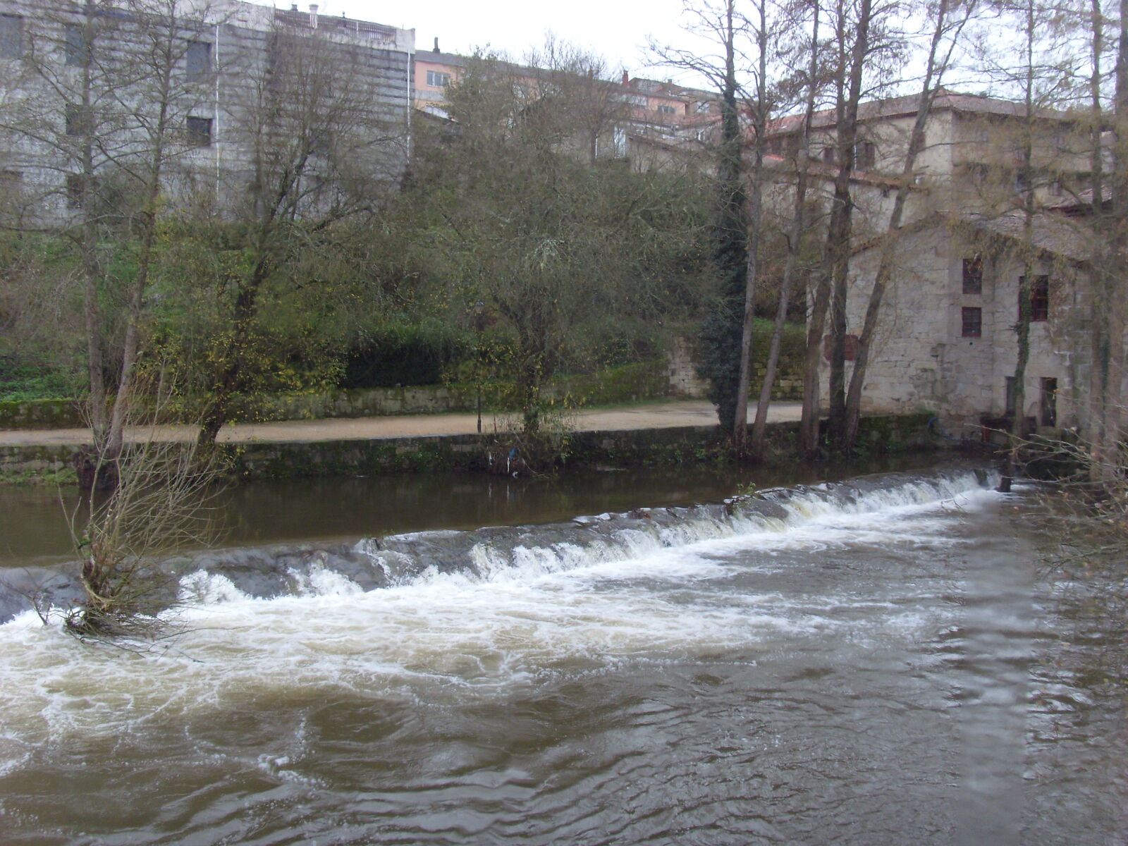 Samsung I85,  VLUU I85 sample photo. Agua, campo, lluvias, rio photography