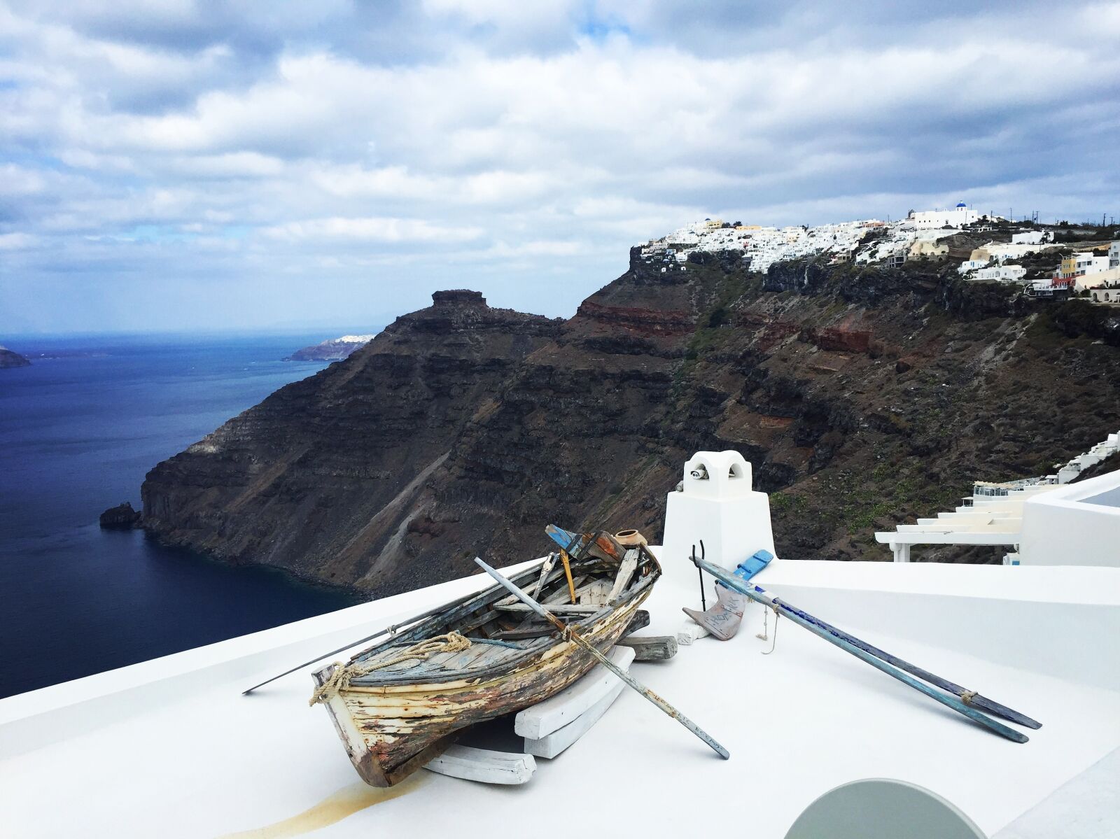 Apple iPhone 6 sample photo. Santorini, boat, greece photography
