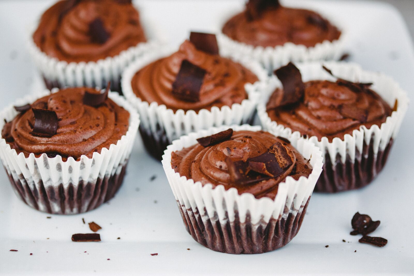 Canon EF 100mm F2.8 Macro USM sample photo. Cupcakes, chocolate, dessert photography