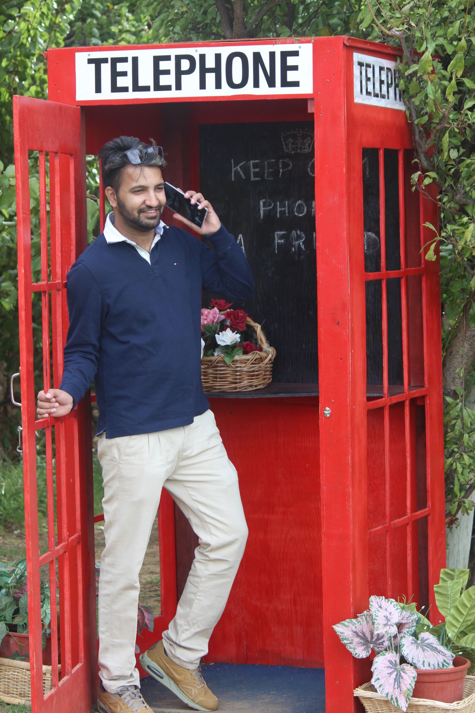 Canon EOS 600D (Rebel EOS T3i / EOS Kiss X5) sample photo. Telephone booth, perth, orchard photography