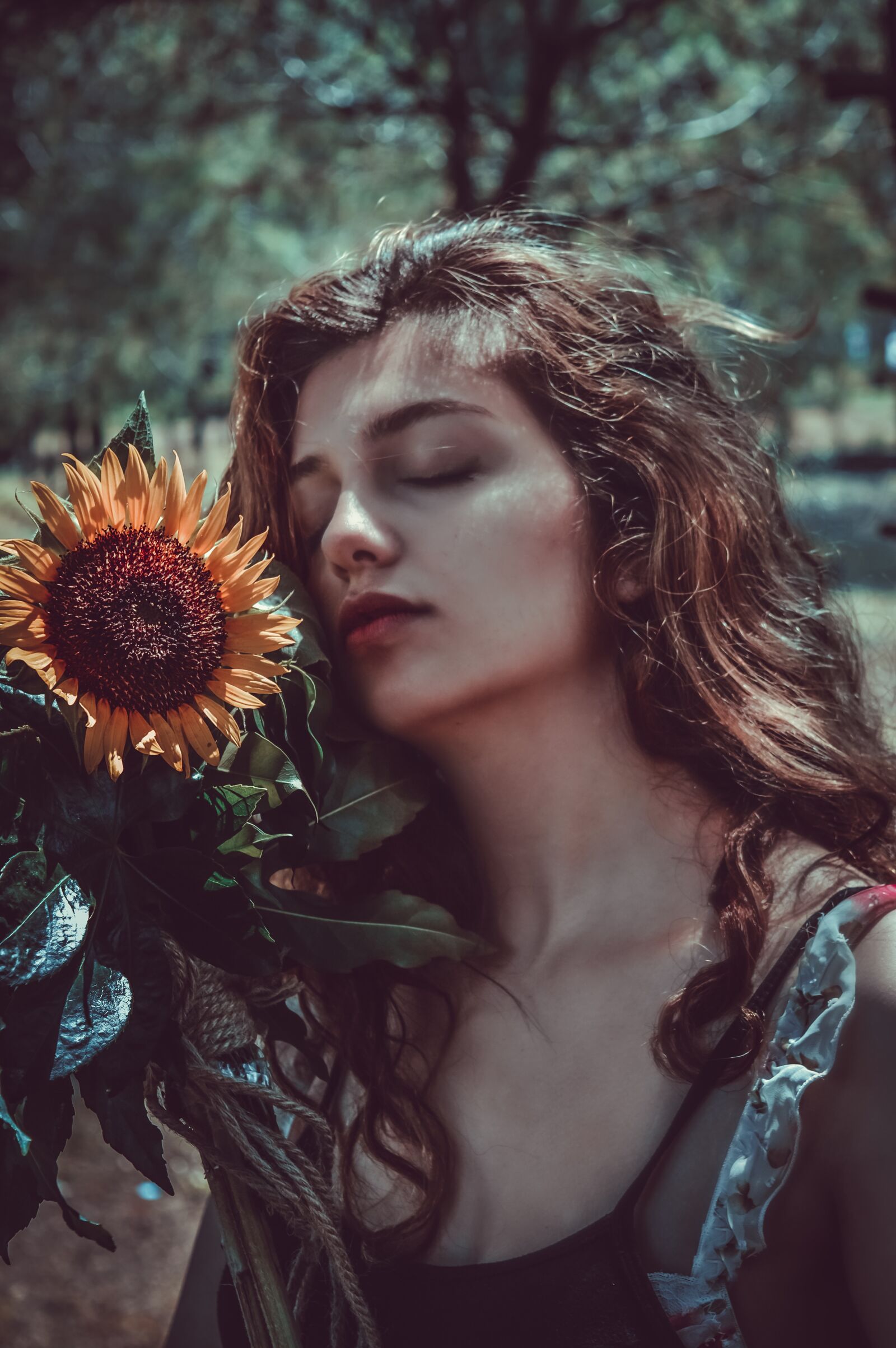 Nikon D3200 sample photo. Girl, sunflower, yellow photography