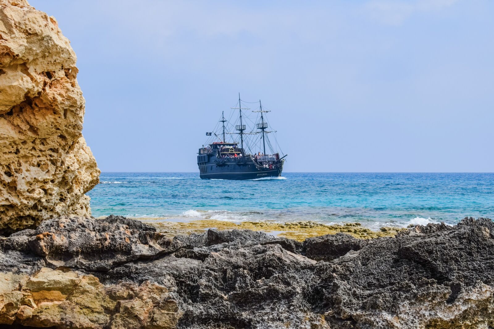 Nikon D3300 sample photo. Rocky coast, landscape, pirate photography