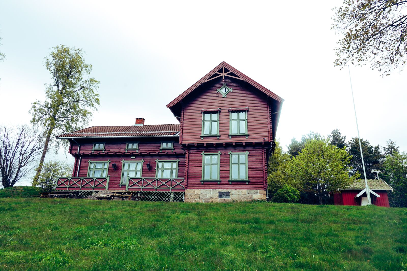 Canon EOS R sample photo. Building, old, landscape photography