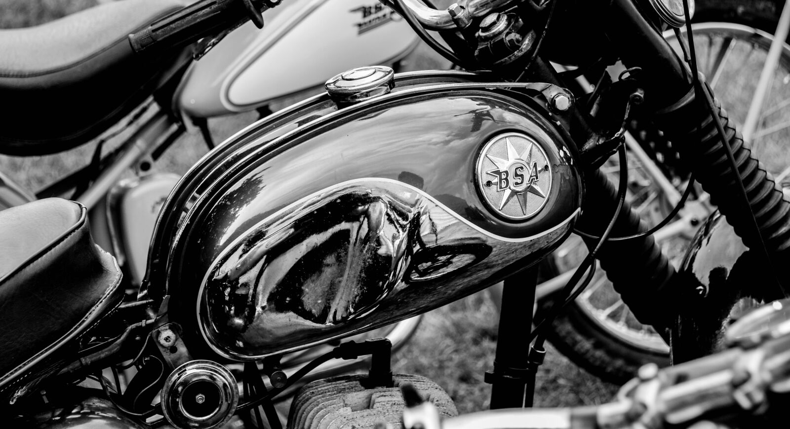 Canon EF-S 18-200mm F3.5-5.6 IS sample photo. Bike, motorbike, motorcycle photography