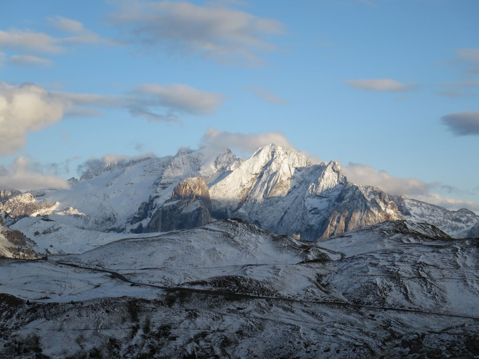 Canon PowerShot ELPH 330 HS (IXUS 255 HS / IXY 610F) sample photo. South tyrol, snow, mountain photography