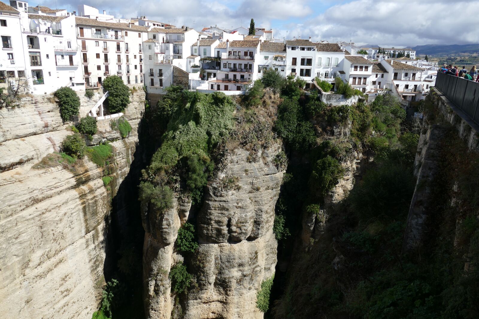 Panasonic Lumix DMC-FZ1000 sample photo. Ronda, city, andalusia photography