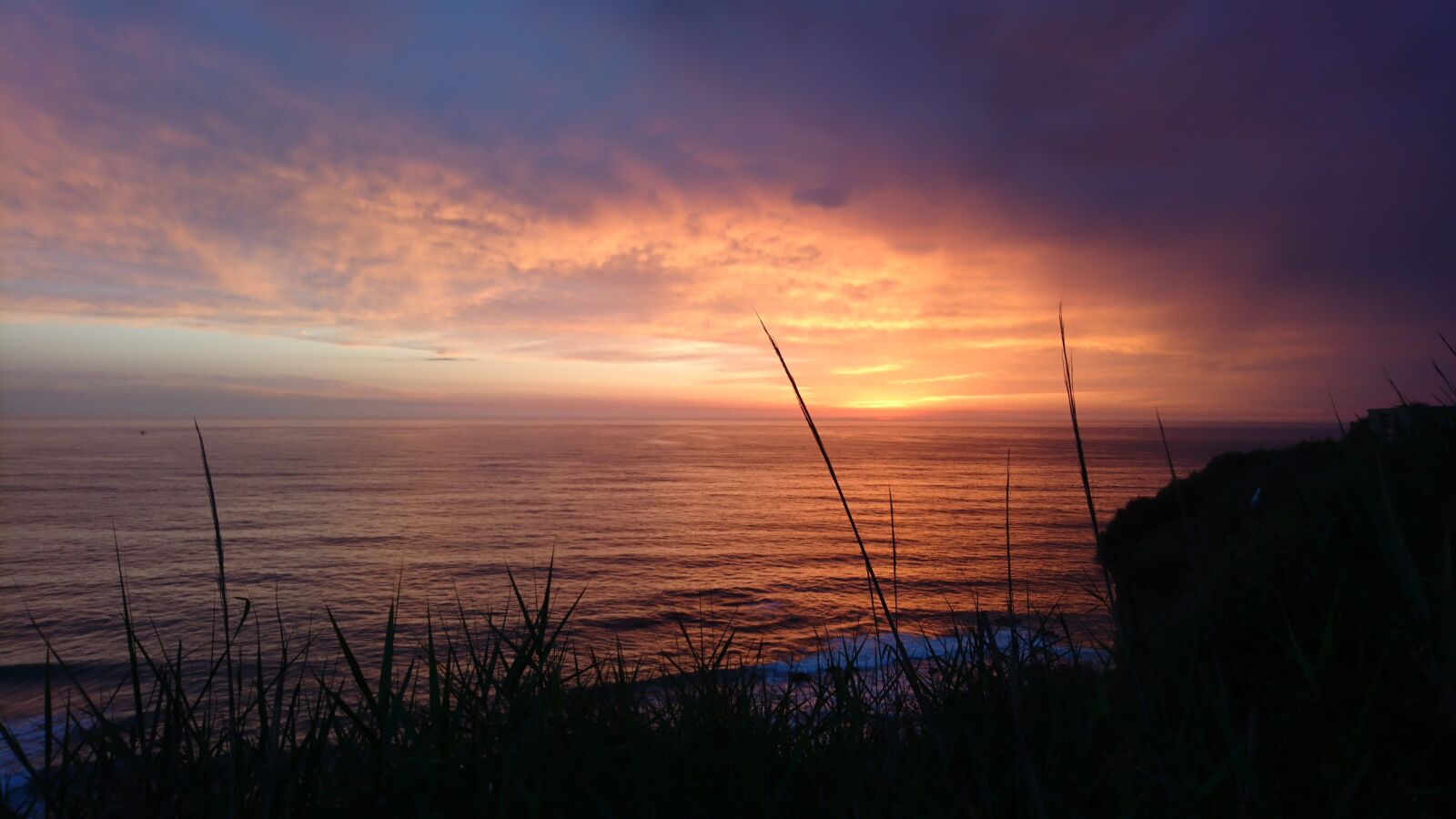Sony Xperia X Compact sample photo. Sunset, ocean, sea photography