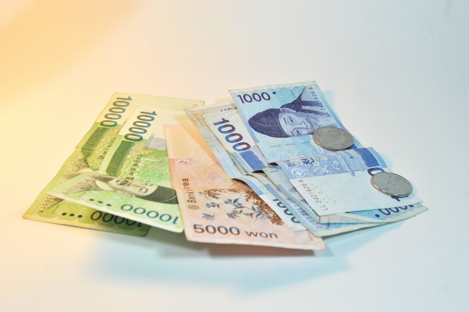 Nikon D300 sample photo. Don, bills, korea money photography