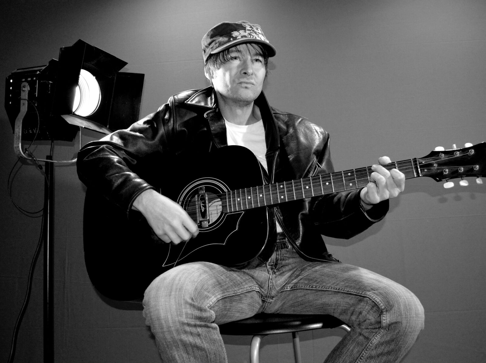 Nikon D5100 sample photo. Star, rock star, guitar photography