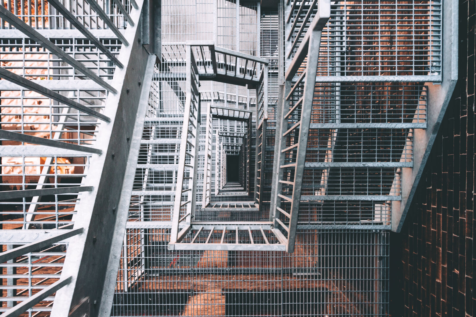Canon EOS 60D sample photo. Architecture, perspective, stairs, steel photography