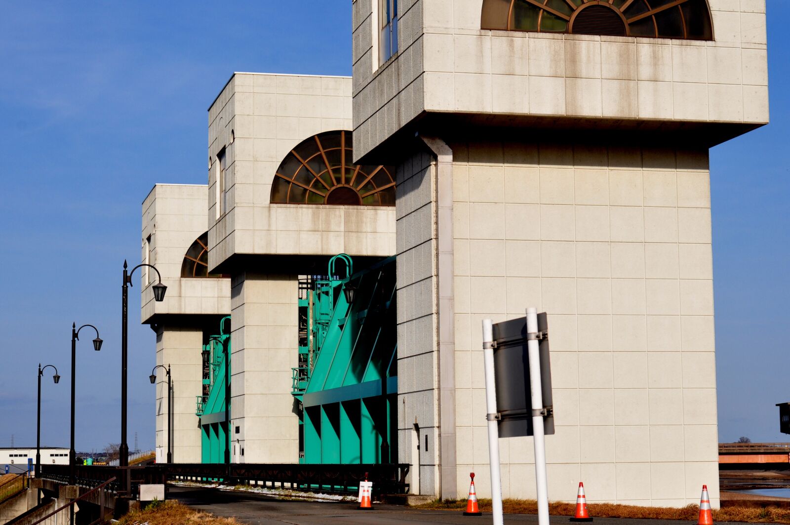 Nikon D90 sample photo. Building, the floodgates, although photography