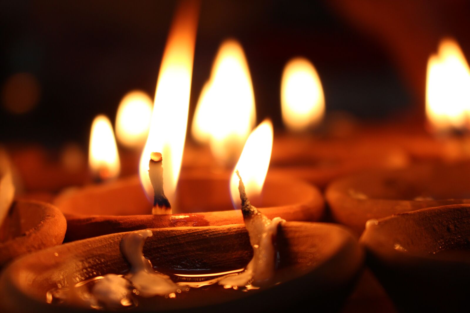 Canon EOS 700D (EOS Rebel T5i / EOS Kiss X7i) sample photo. Candles, candlelight, flames photography