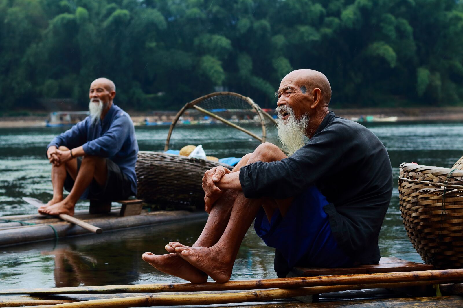 Canon EOS 1200D (EOS Rebel T5 / EOS Kiss X70 / EOS Hi) + Canon EF 50mm F1.8 STM sample photo. Fisherman, nature, guilin photography