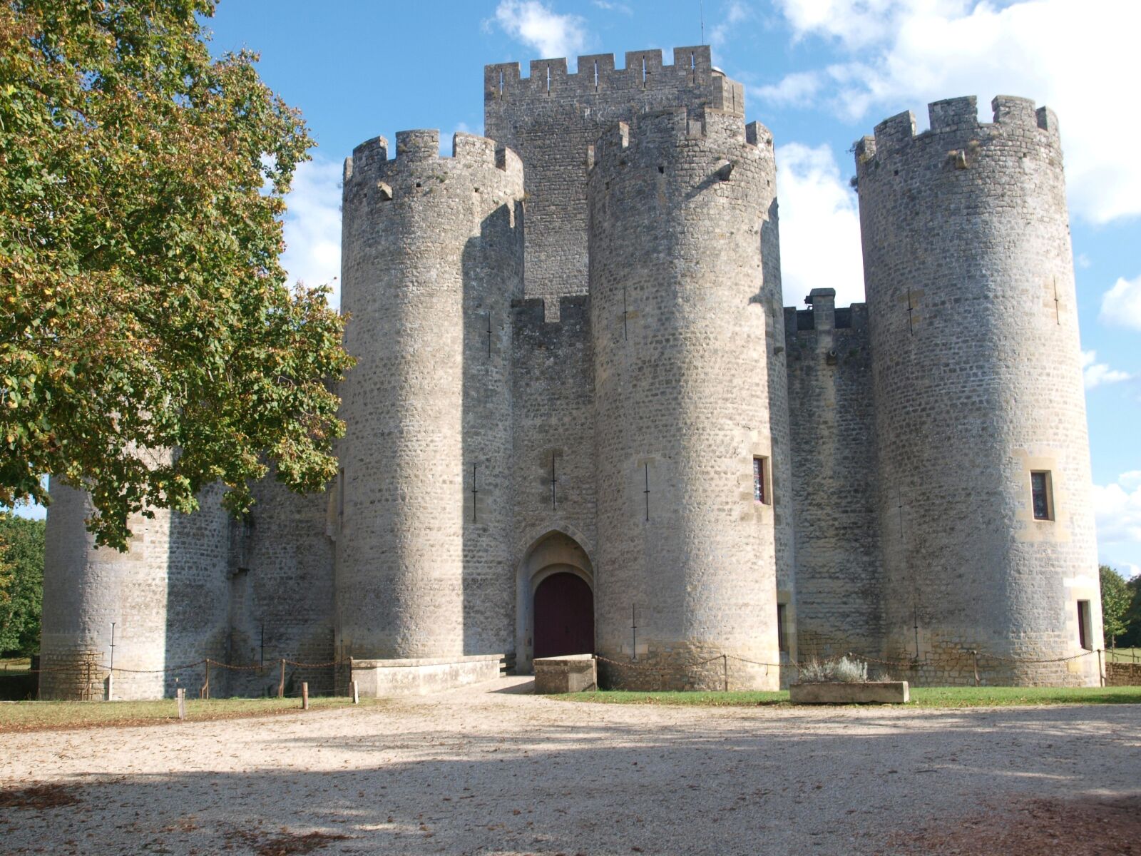Olympus E-520 (EVOLT E-520) sample photo. Chateau, roquetaillade, bordeaux photography